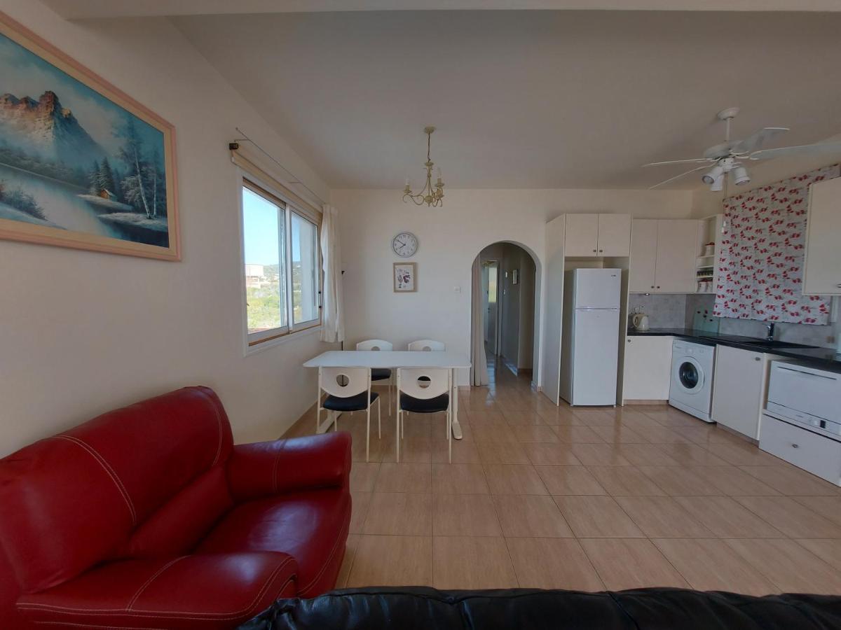 Sea Caves Suite Пея Екстериор снимка